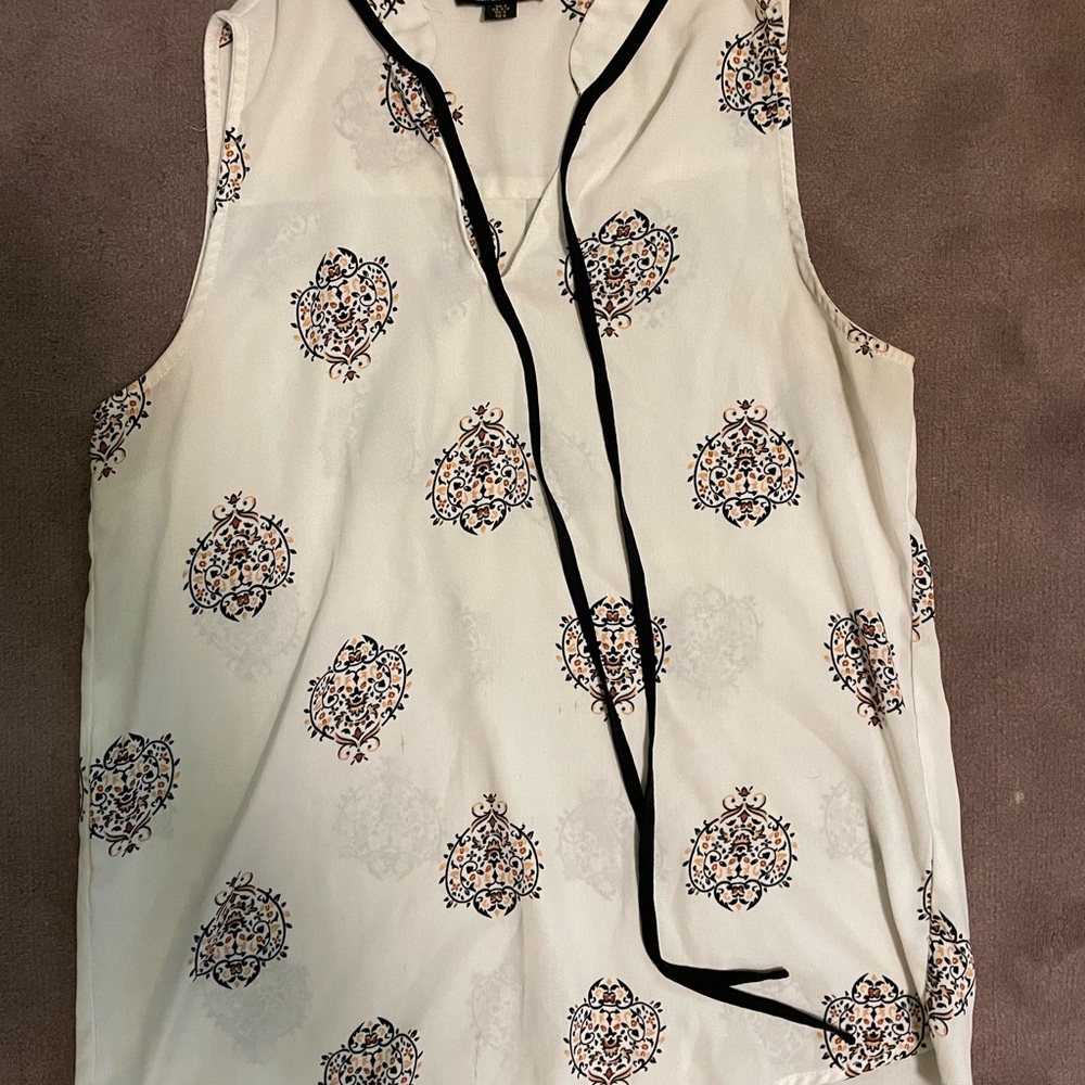 Sleeveless Patterned Top with Black Trim